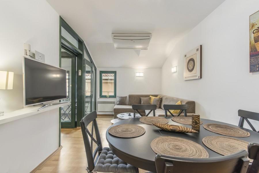 Apartment Matea Novigrad Istria Exteriör bild